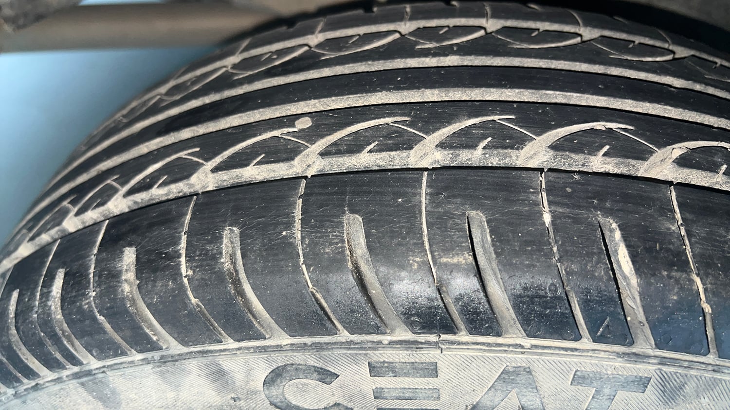 Used 2019 Honda Amaze 1.2 S CVT Petrol Petrol Automatic tyres RIGHT REAR TYRE TREAD VIEW