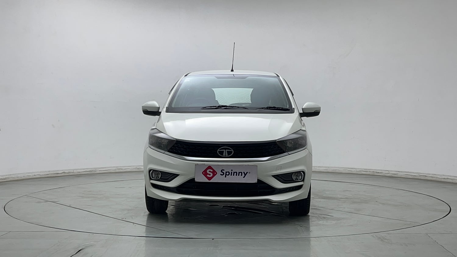Used 2021 Tata Tiago XZ Petrol Manual exterior FRONT VIEW