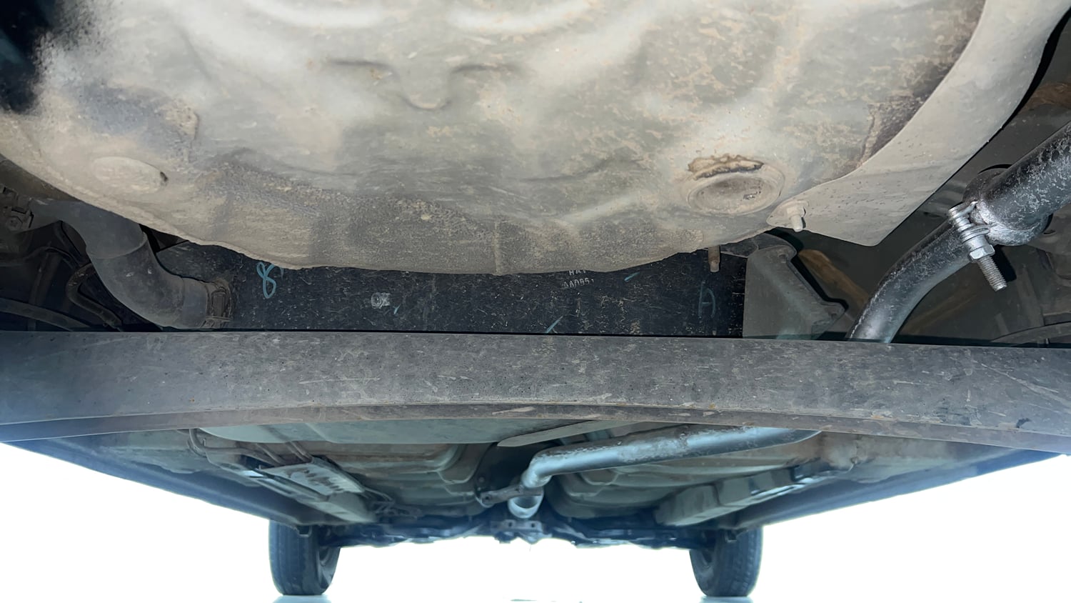 Used 2013 Hyundai i10 Magna 1.1 iRDE2 Petrol Manual extra REAR UNDERBODY VIEW (TAKEN FROM REAR)