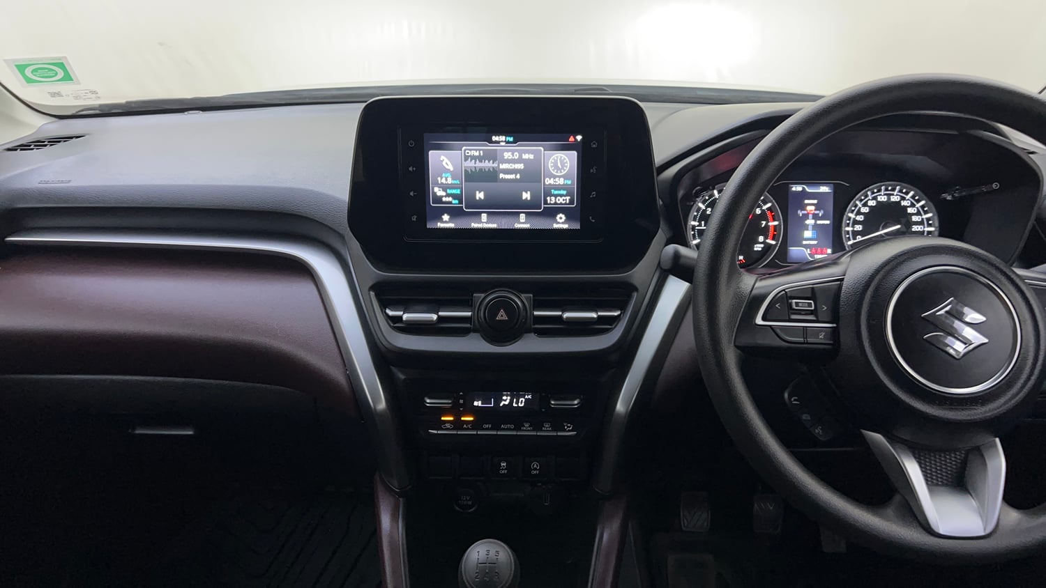 Used 2025 Maruti Suzuki Grand Vitara Delta Smart Hybrid Petrol Manual interior MUSIC SYSTEM & AC CONTROL VIEW