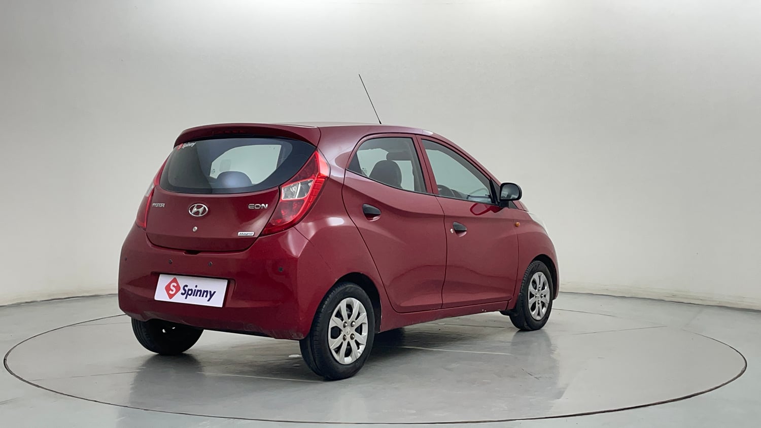 Used 2016 Hyundai Eon Magna + Petrol Manual exterior RIGHT REAR CORNER VIEW