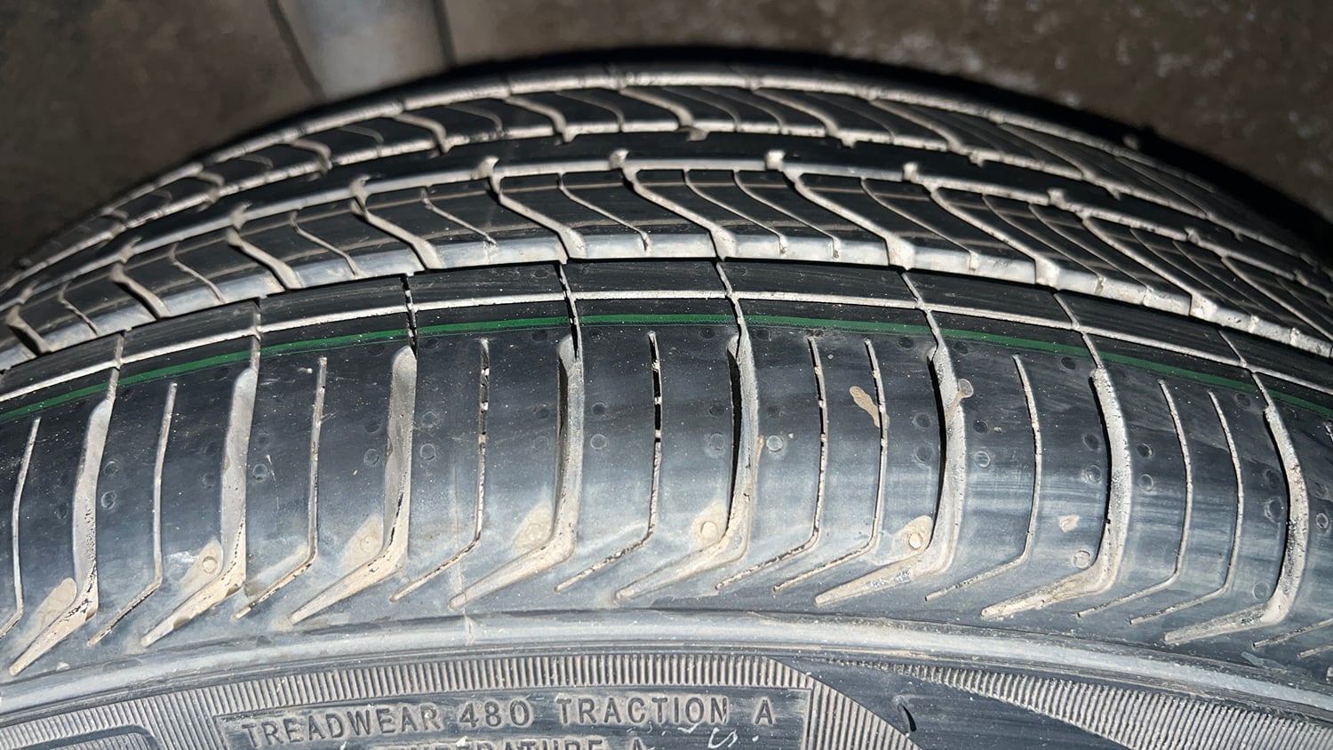 Used 2020 Ford EcoSport Titanium Plus 1.5L Ti-VCT AT Petrol Automatic tyres RIGHT REAR TYRE TREAD VIEW