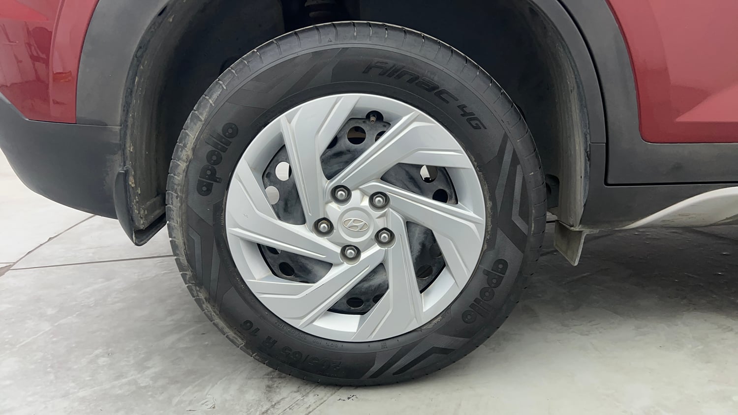 Used 2022 Hyundai Creta EX 1.5 Petrol Petrol Manual tyres RIGHT REAR TYRE RIM VIEW