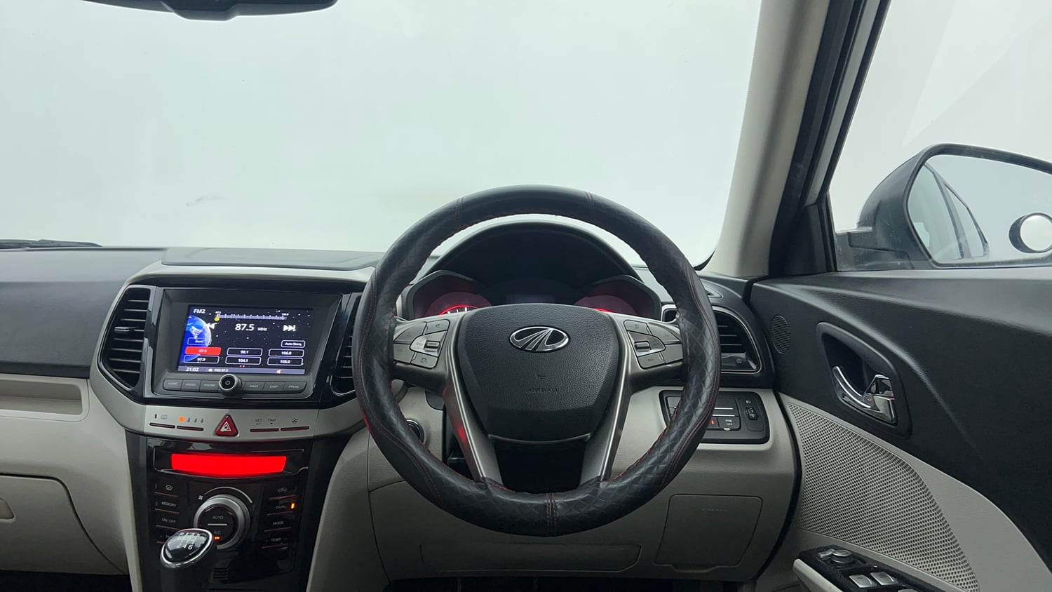 Used 2019 Mahindra XUV 300 1.2 W8 (O) Petrol Manual interior STEERING VIEW