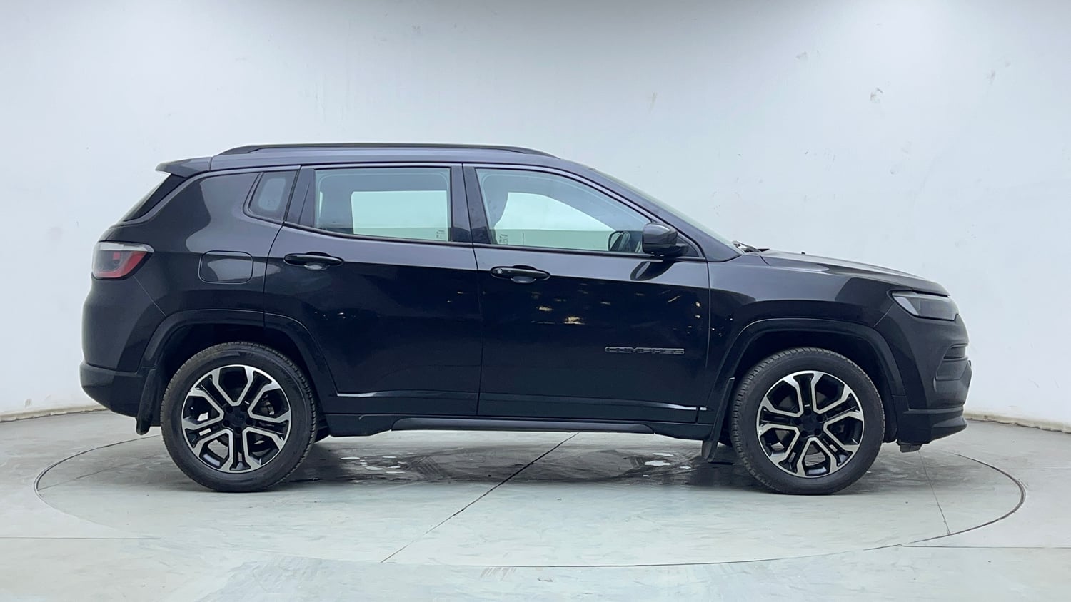 Used 2021 Jeep Compass Model S (O) 2.0 Diesel Diesel Manual exterior RIGHT SIDE VIEW