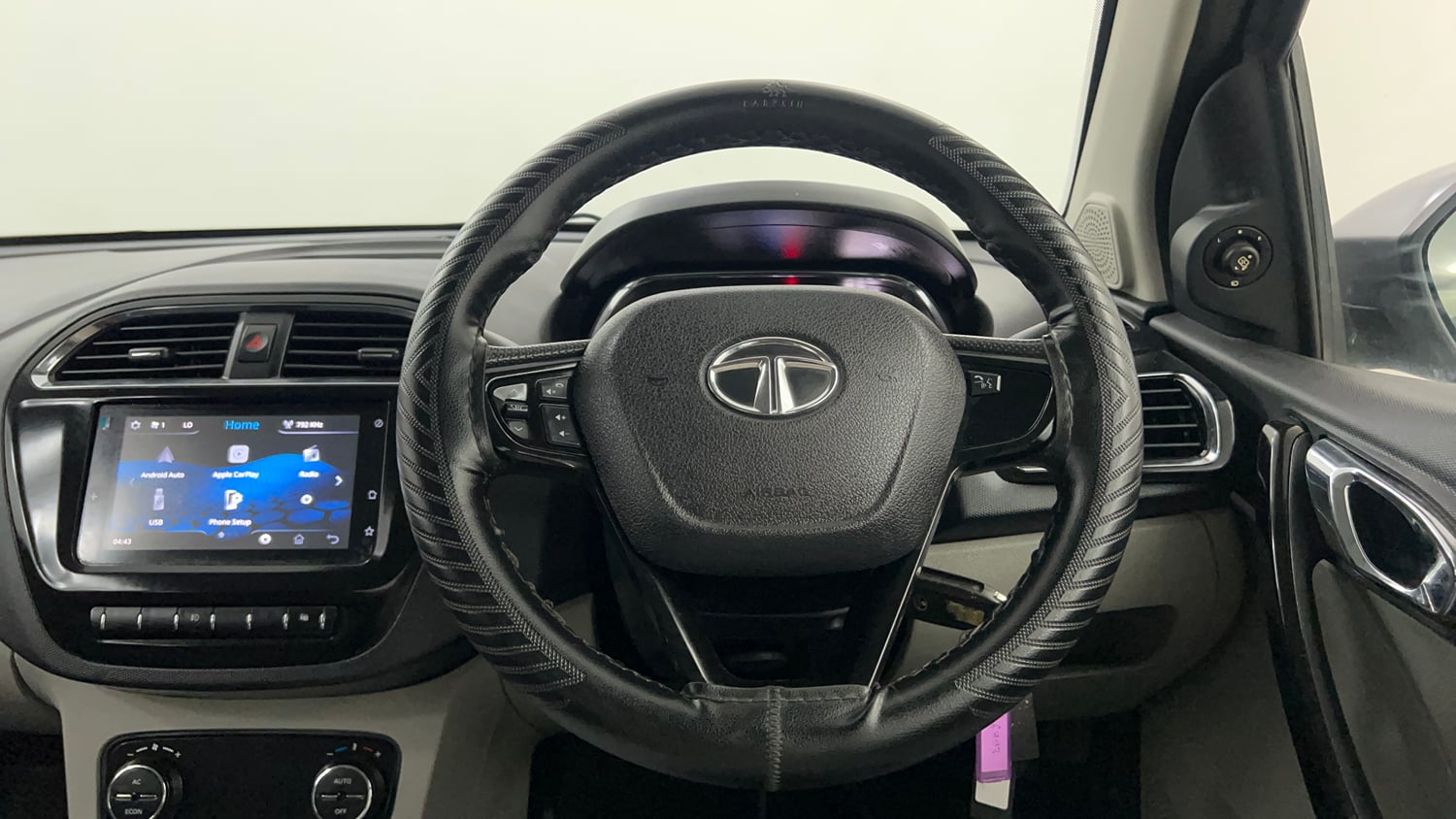 Used 2019 Tata Tiago Revotron XZA Plus Petrol Automatic interior STEERING VIEW