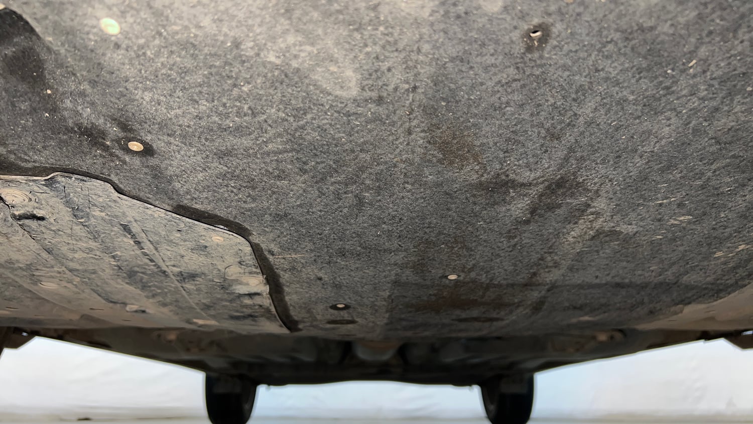 Used 2023 Maruti Suzuki Fronx Delta Plus 1.2L MT Petrol Manual extra FRONT LEFT UNDERBODY VIEW