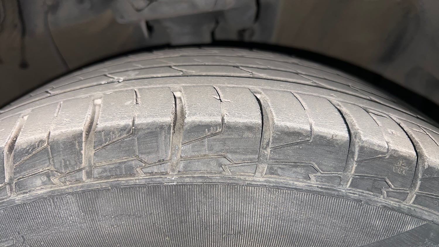 Used 2020 Hyundai Creta SX (O) 1.4 Turbo 7 DCT Petrol Automatic tyres RIGHT FRONT TYRE TREAD VIEW