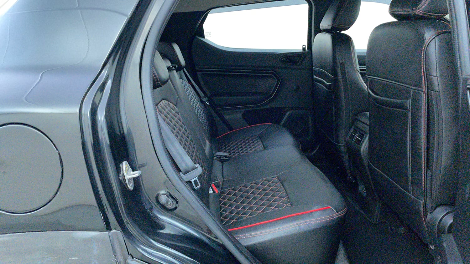 Used 2024 Renault Kiger RXZ MT Petrol Manual interior RIGHT SIDE REAR DOOR CABIN VIEW
