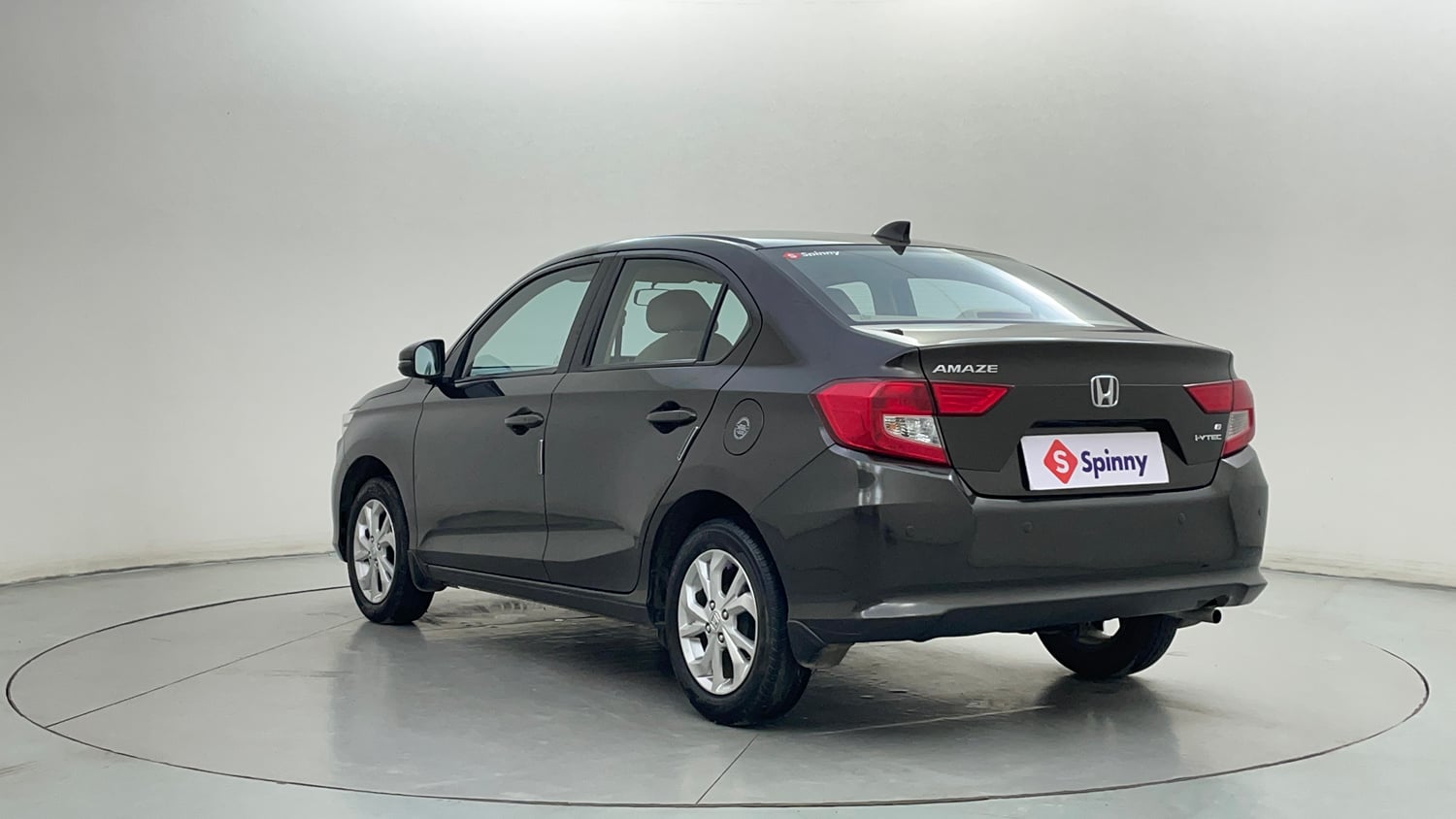 Used 2020 Honda Amaze 1.2 V MT Petrol Petrol Manual exterior LEFT REAR CORNER VIEW