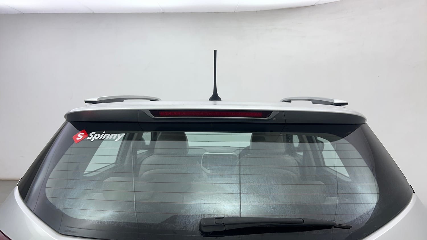 Used 2019 Mahindra XUV 300 1.2 W8 (O) Petrol Manual exterior BACK WINDSHIELD VIEW