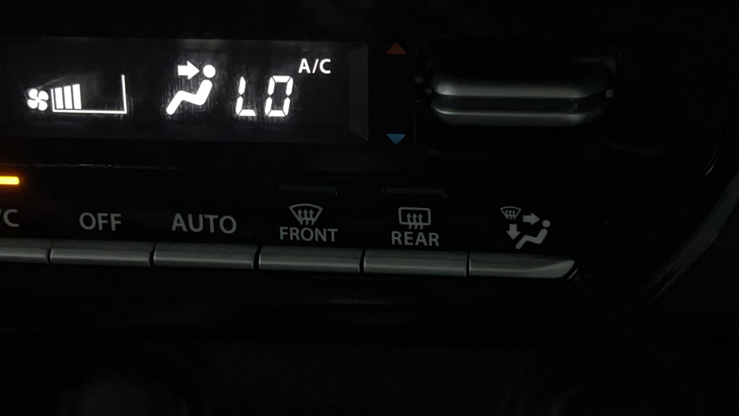 Used 2023 Maruti Suzuki Fronx Delta Plus 1.2L MT Petrol Manual top_features Rear defogger