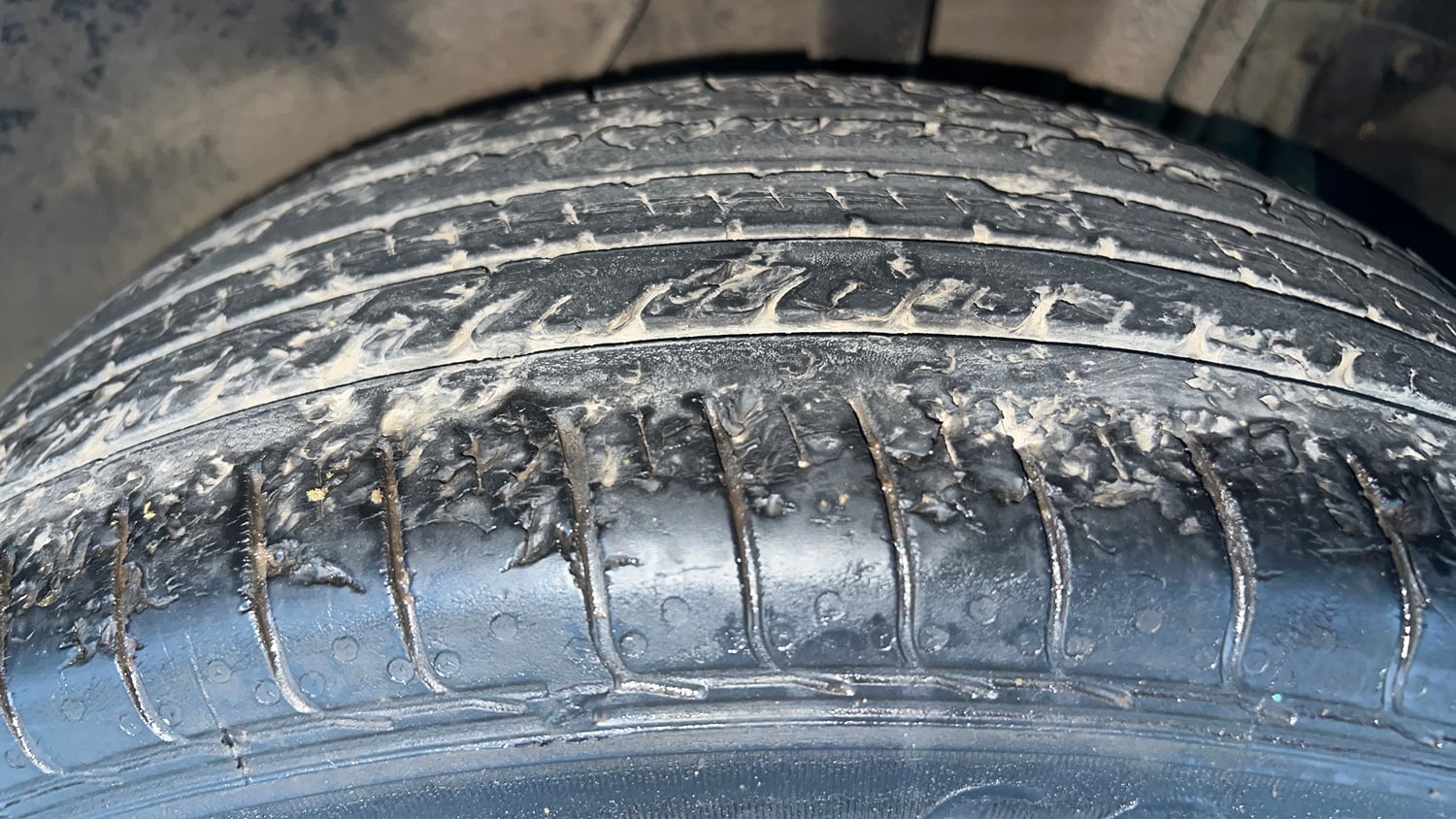 Used 2021 Tata Nexon XMA (S) Petrol Automatic tyres LEFT REAR TYRE TREAD VIEW