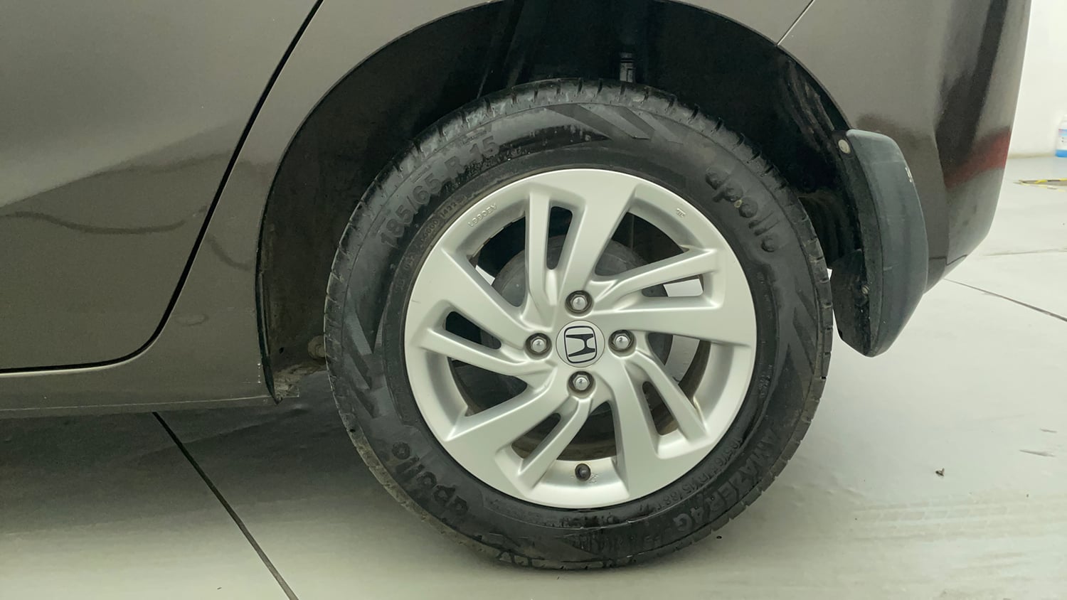 Used 2018 Honda Jazz V Petrol Petrol Manual tyres LEFT REAR TYRE RIM VIEW