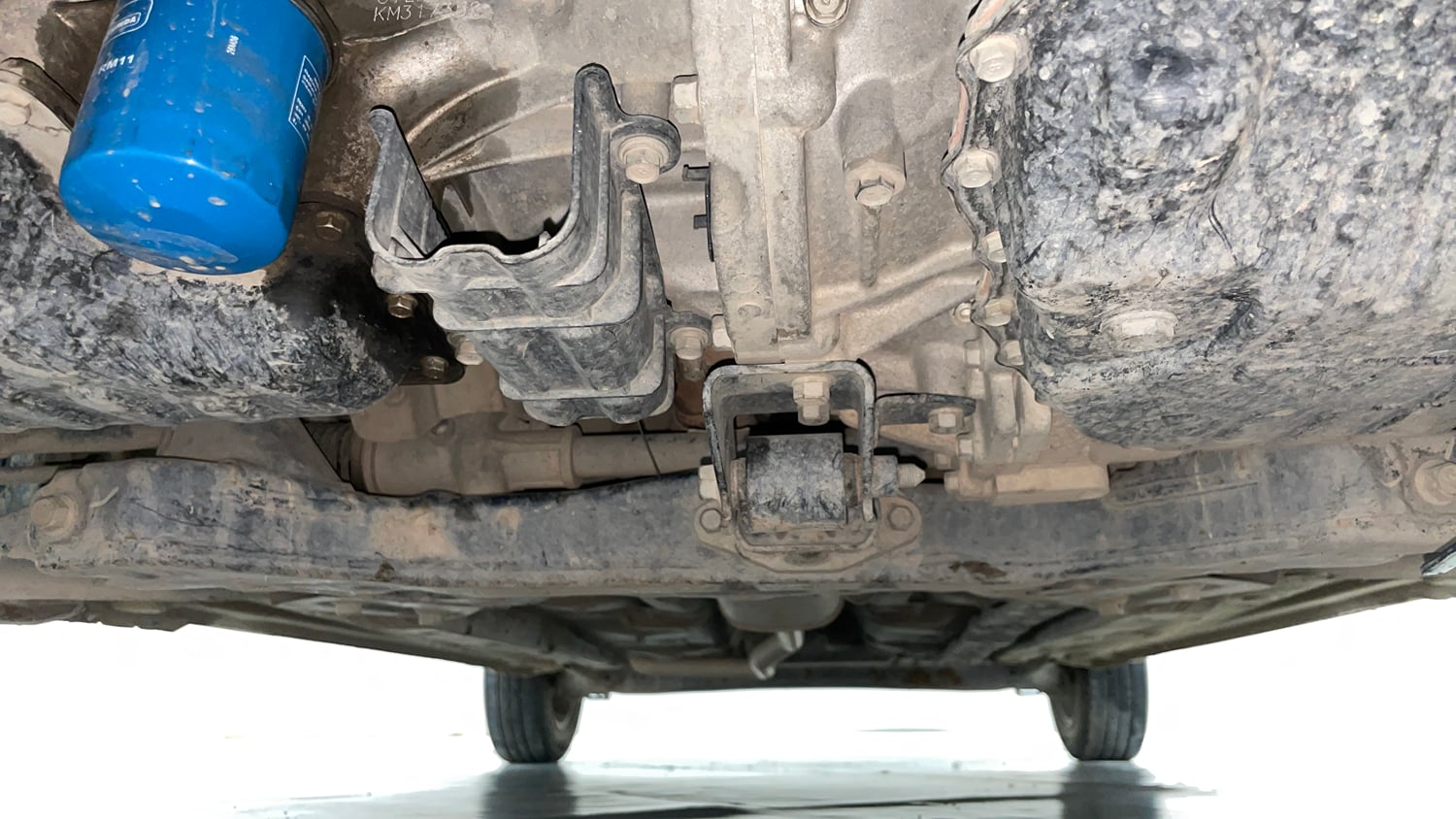 Used 2019 Hyundai Grand i10 Sportz AT 1.2 Kappa VTVT Petrol Automatic extra FRONT LEFT UNDERBODY VIEW