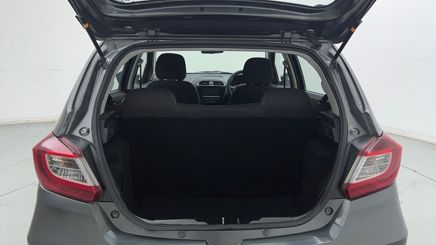 Used 2020 Tata Tiago XZ Plus Petrol Manual interior DICKY INSIDE VIEW