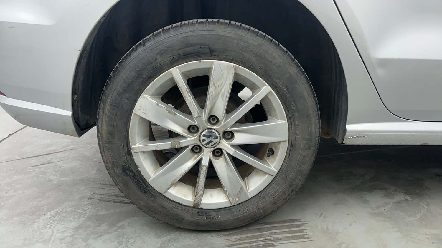 Used 2016 Volkswagen Ameo Highline1.2L (P) Petrol Manual tyres RIGHT REAR TYRE RIM VIEW