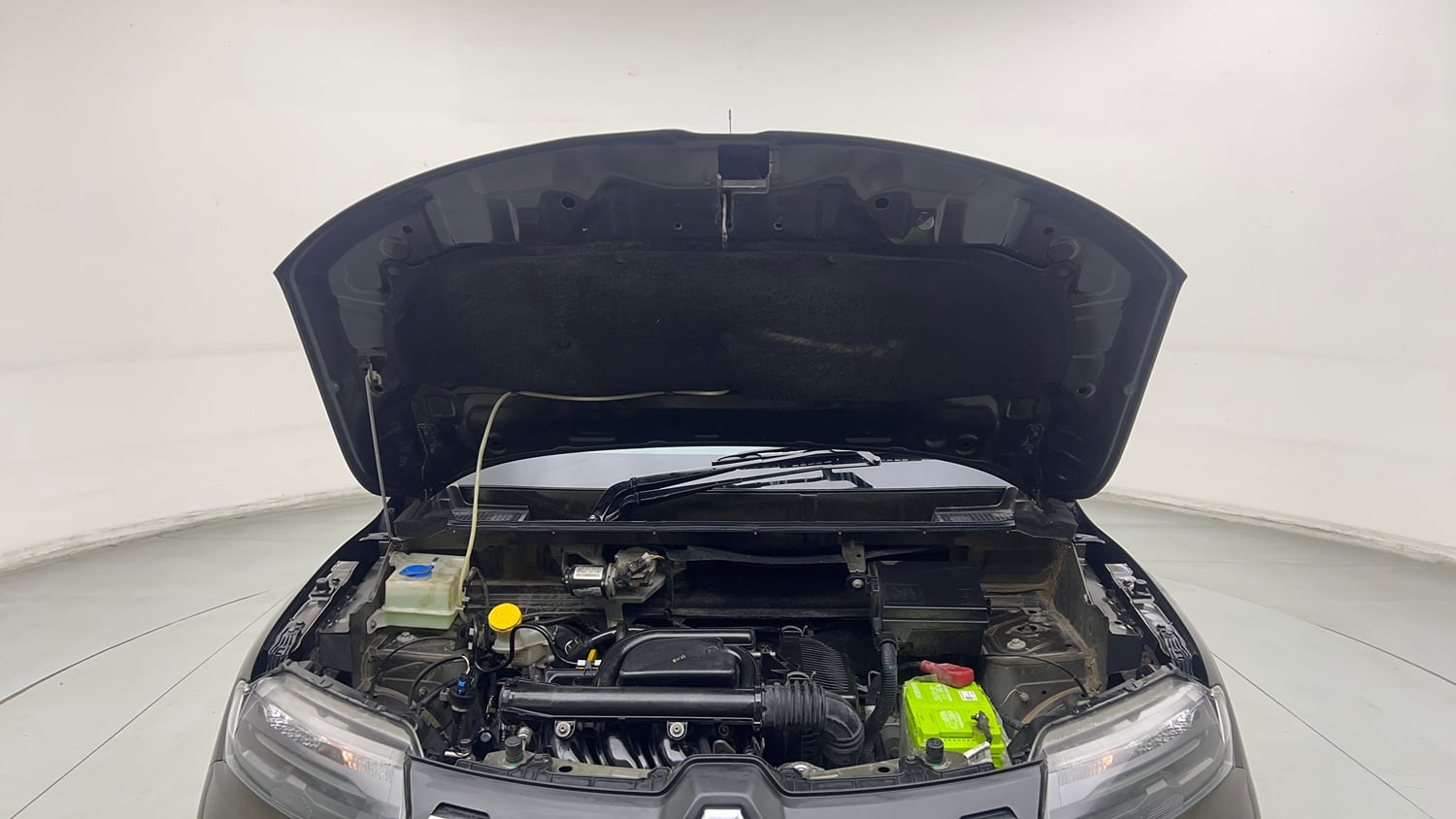Used 2023 Renault Kwid RXT 1.0 Petrol Manual engine ENGINE & BONNET OPEN FRONT VIEW