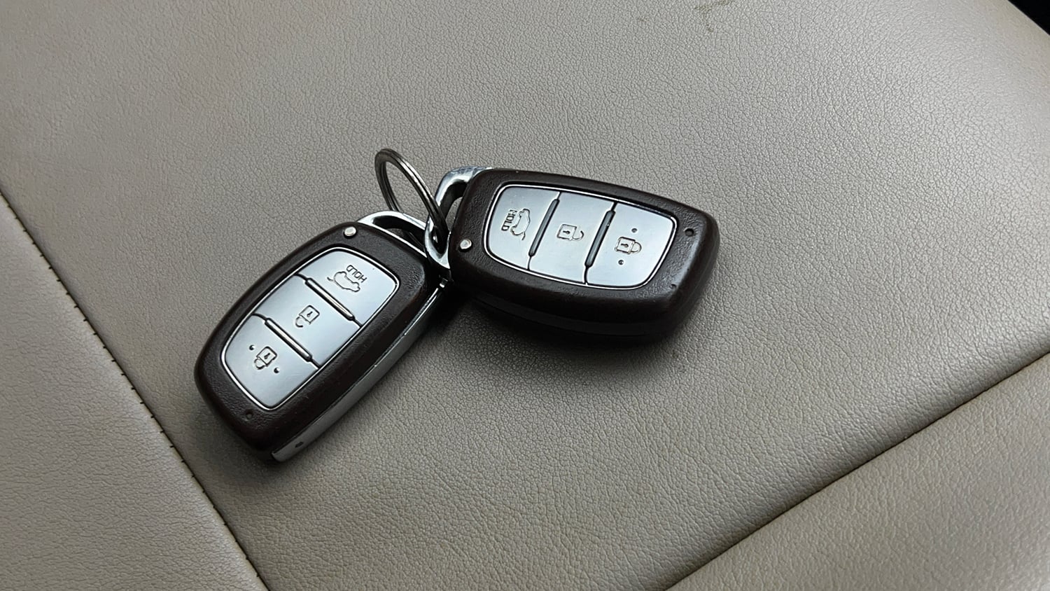 Used 2017 Hyundai Creta SX Plus 1.6  Petrol Petrol Manual extra CAR KEY VIEW