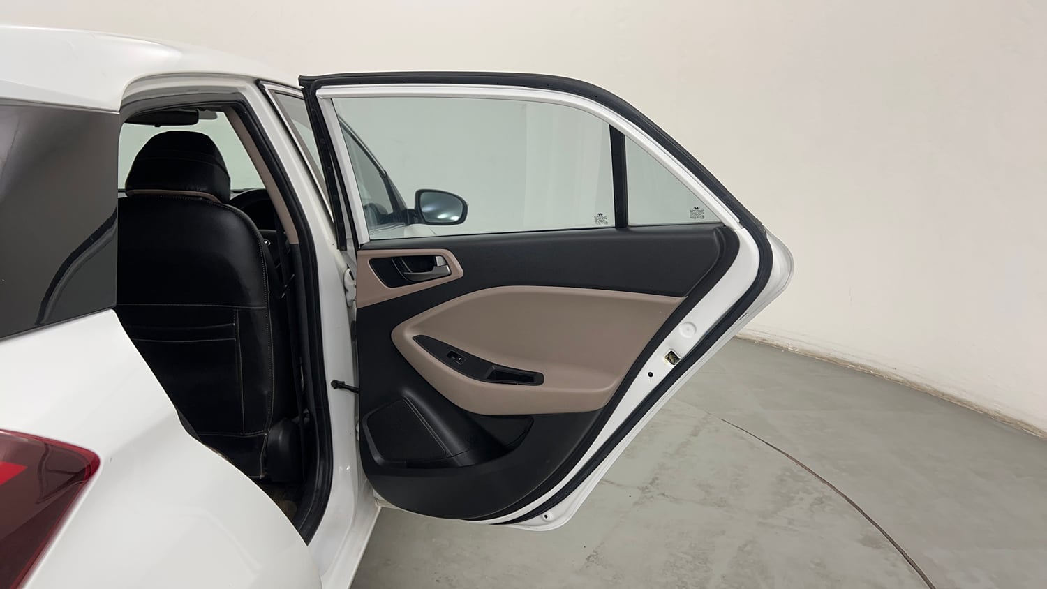 Used 2018 Hyundai Elite i20 Asta 1.2 (O) Petrol Manual interior RIGHT REAR DOOR OPEN VIEW