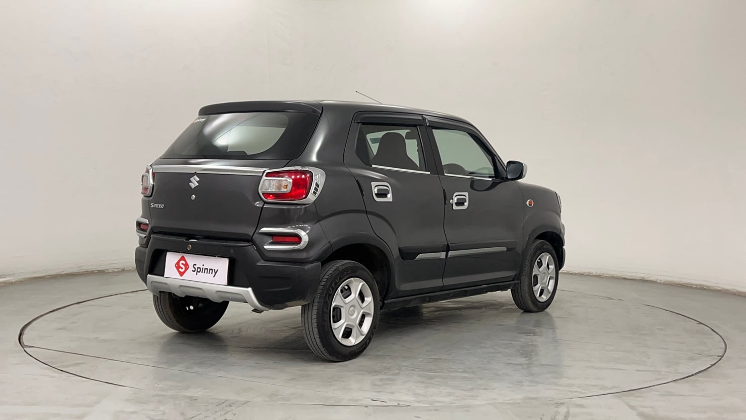 Used 2024 Maruti Suzuki S-Presso Vxi Plus Petrol Manual exterior RIGHT REAR CORNER VIEW
