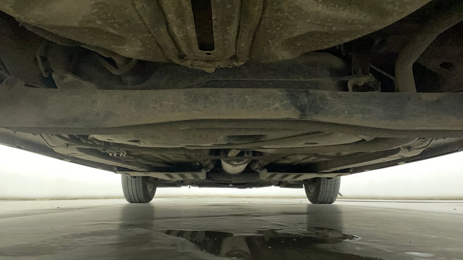 Used 2024 Maruti Suzuki Swift ZXi Plus Dual Tone AMT Petrol Automatic extra REAR UNDERBODY VIEW (TAKEN FROM REAR)