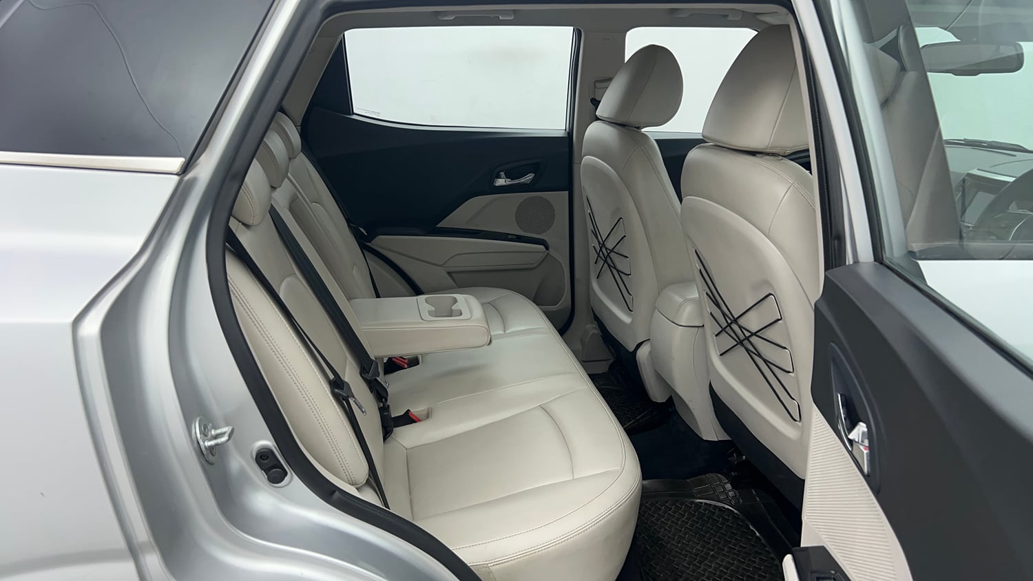 Used 2019 Mahindra XUV 300 1.2 W8 (O) Petrol Manual interior RIGHT SIDE REAR DOOR CABIN VIEW