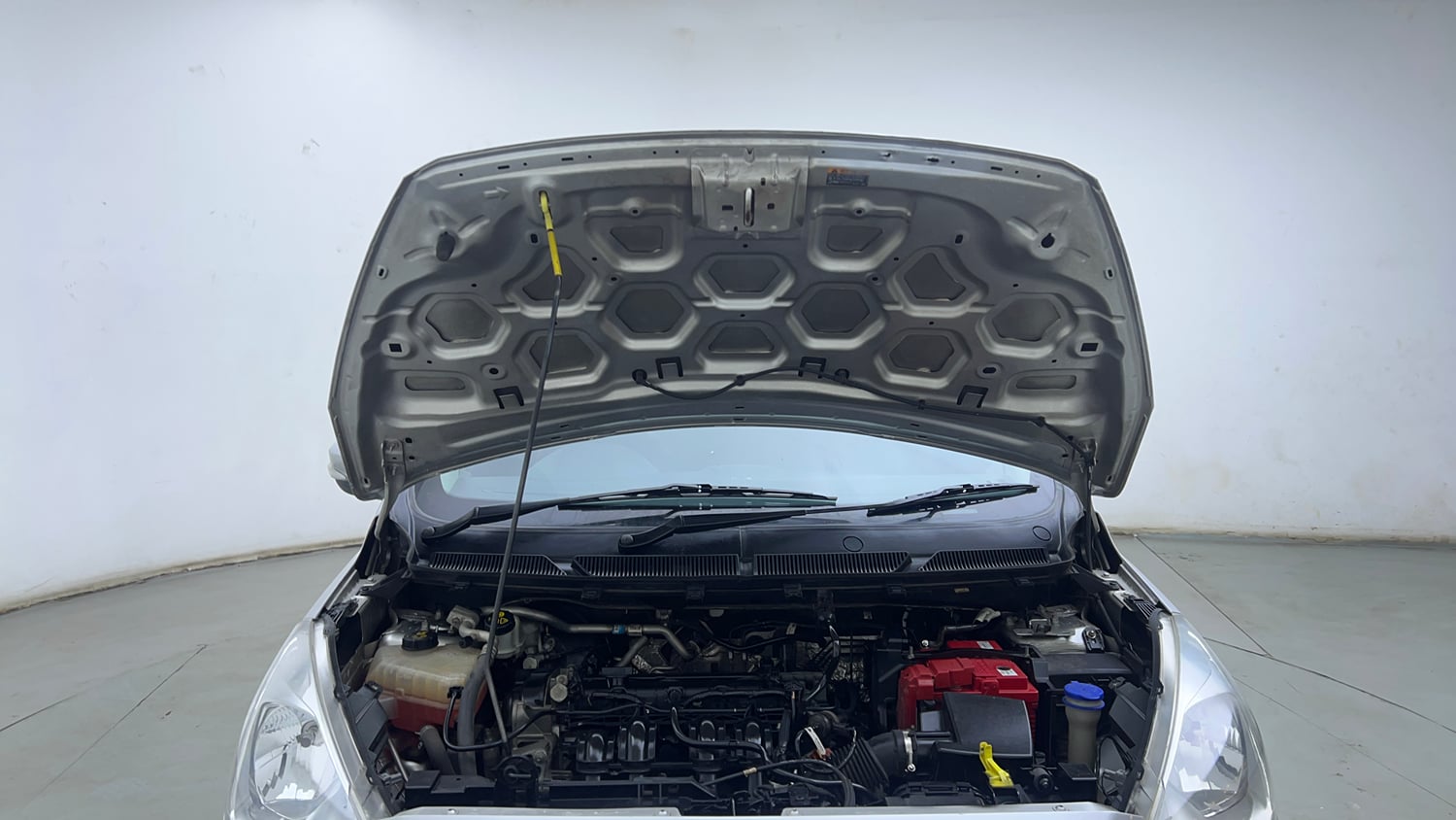 Used 2017 Ford Figo Titanium 1.2 Ti-VCT Petrol Manual engine ENGINE & BONNET OPEN FRONT VIEW
