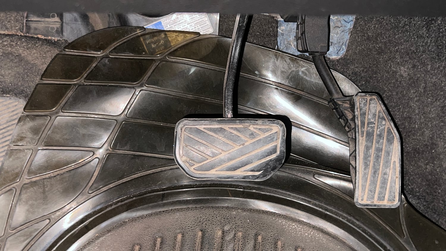 Used 2019 Maruti Suzuki Swift ZXi AMT Petrol Automatic interior PEDALS VIEW