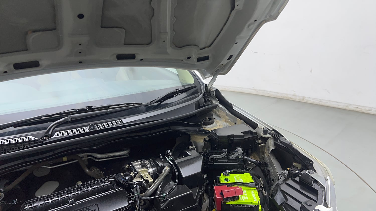 Used 2019 Honda Amaze 1.2 S CVT Petrol Petrol Automatic engine ENGINE LEFT SIDE HINGE & APRON VIEW