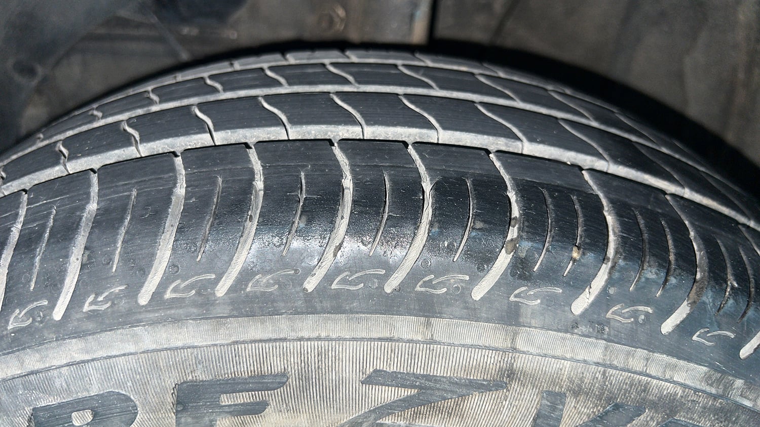Used 2021 Maruti Suzuki Baleno Sigma Petrol Manual tyres LEFT FRONT TYRE TREAD VIEW