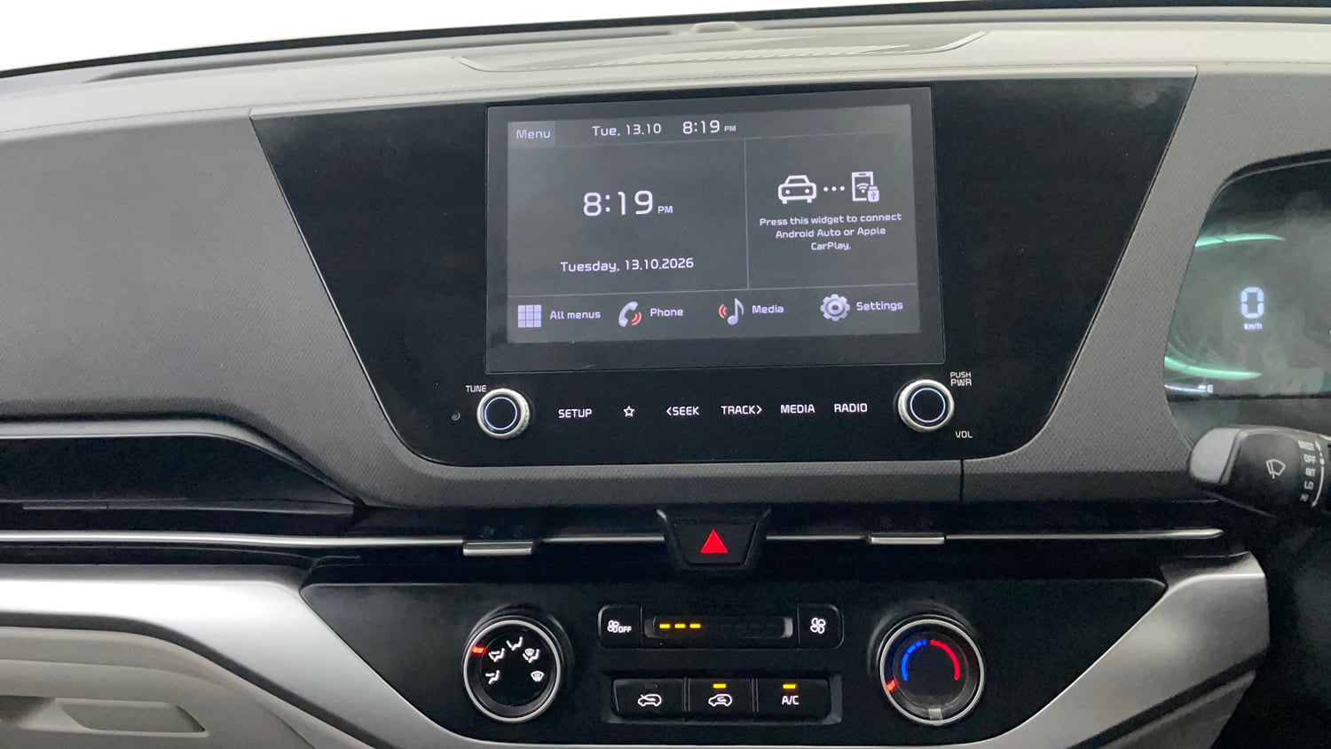 Used 2022 Kia Carens Prestige 1.4 Petrol MT 7 STR Petrol Manual interior MUSIC SYSTEM & AC CONTROL VIEW