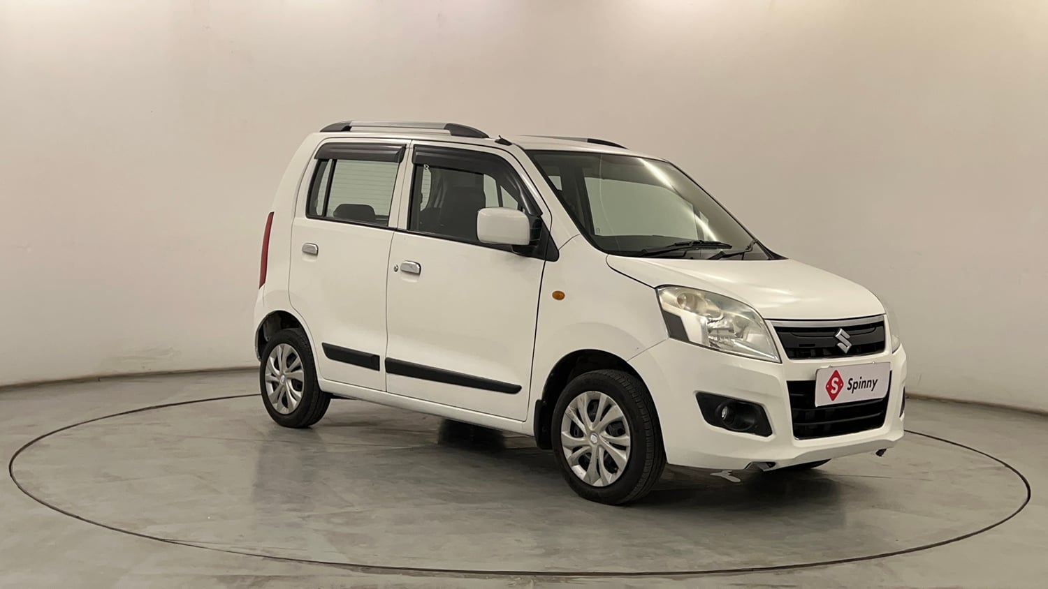 Used 2016 Maruti Suzuki Wagon R 1.0 VXI AMT Petrol Automatic exterior RIGHT FRONT CORNER VIEW