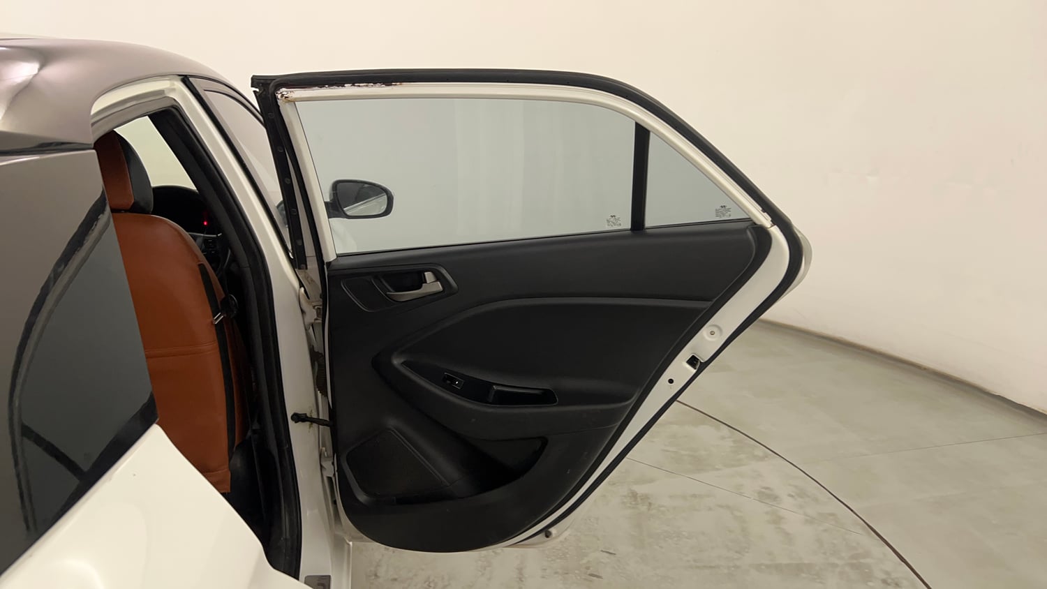 Used 2017 Hyundai Elite i20 Asta 1.2 Dual Tone Petrol Manual interior RIGHT REAR DOOR OPEN VIEW