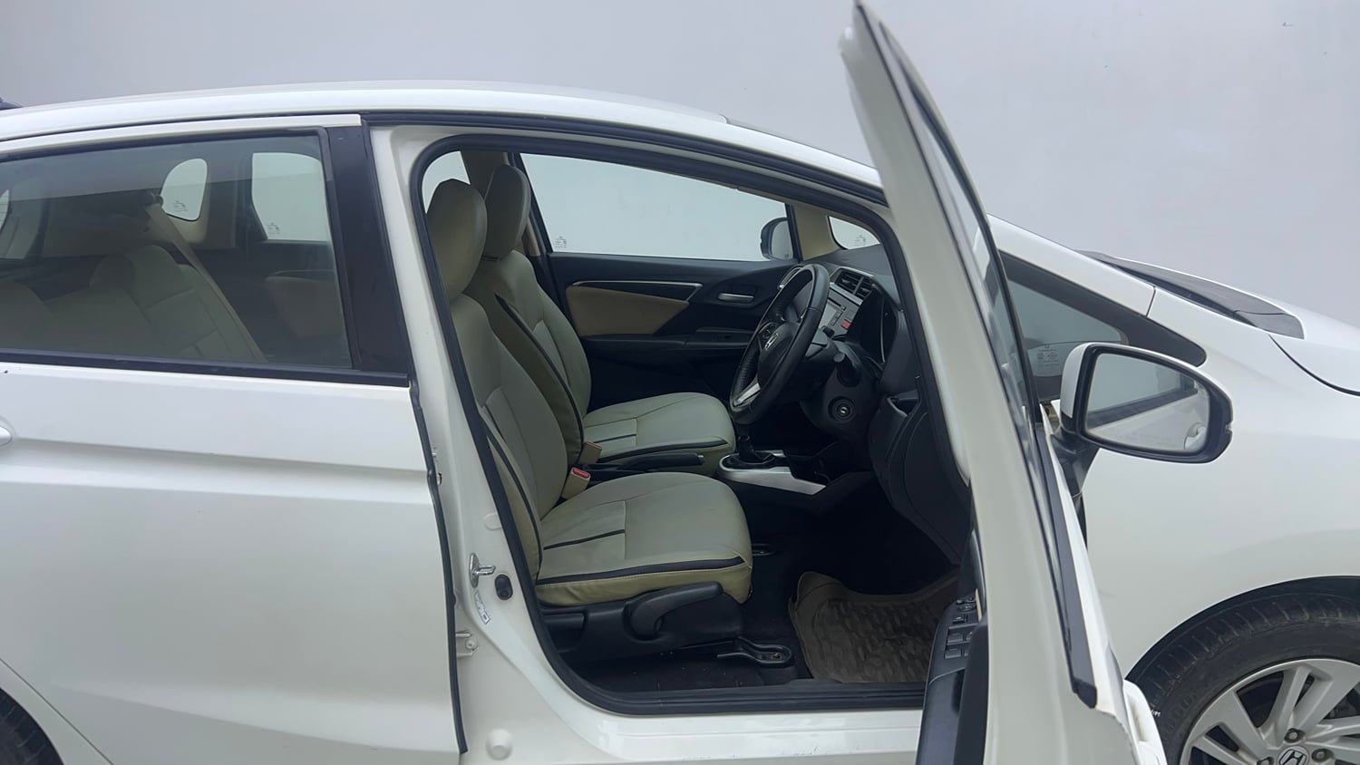 Used 2015 Honda Jazz V Petrol Petrol Manual interior RIGHT SIDE FRONT DOOR CABIN VIEW
