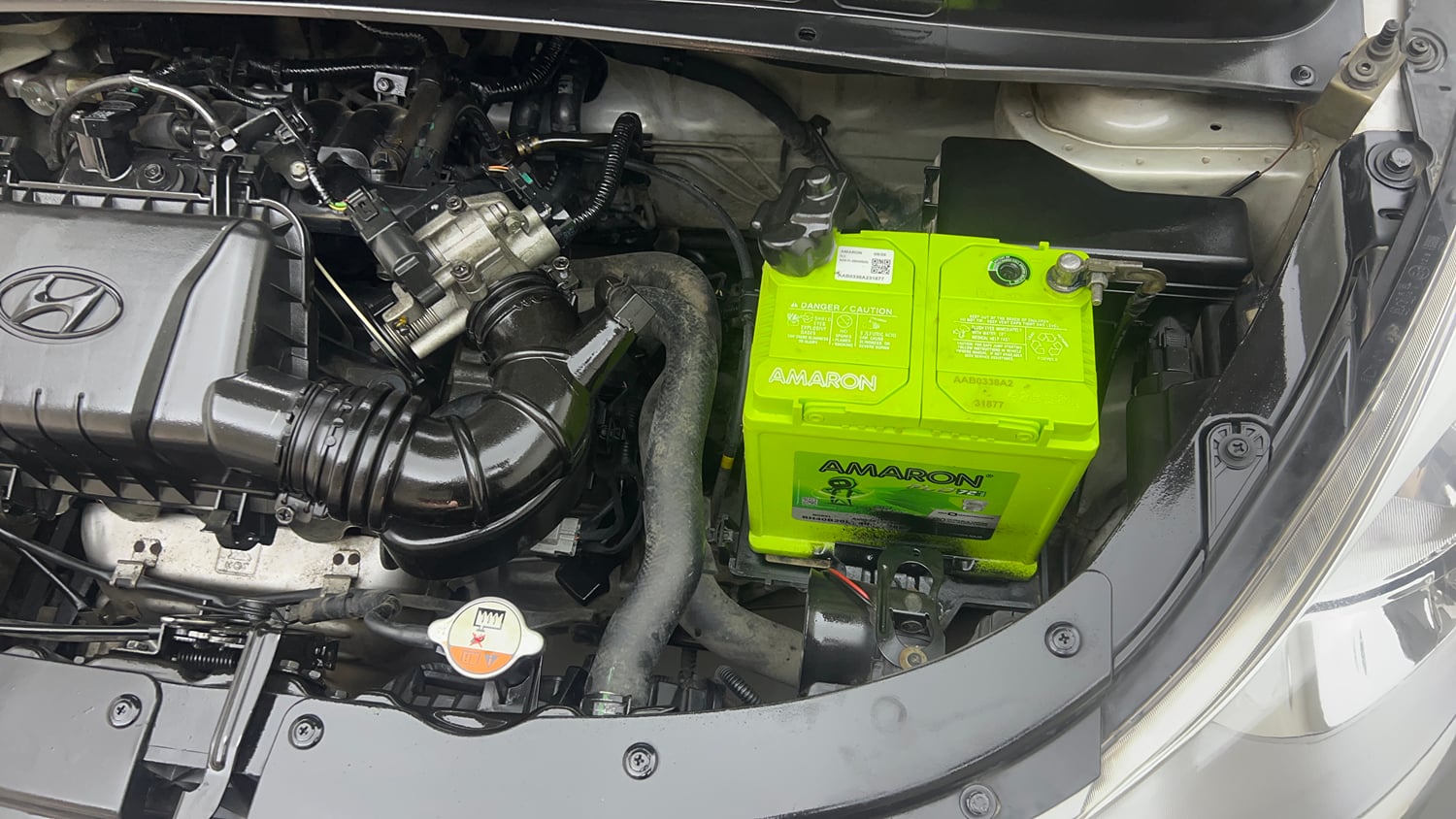 Used 2013 Hyundai i10 Magna 1.1 iRDE2 Petrol Manual engine ENGINE LEFT SIDE VIEW