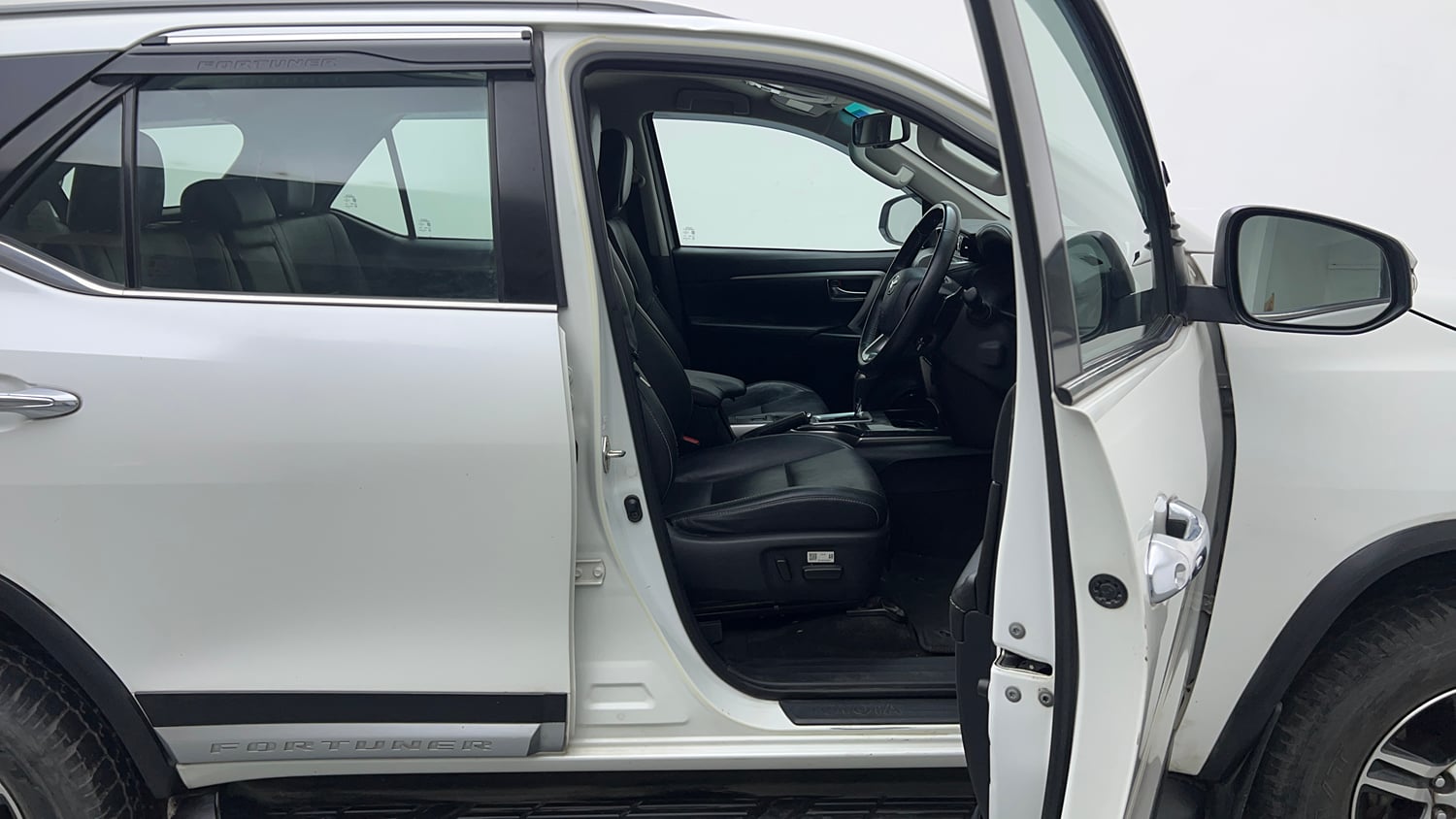 Used 2024 Toyota Fortuner 4X2 AT 2.7 Petrol Petrol Automatic interior RIGHT SIDE FRONT DOOR CABIN VIEW