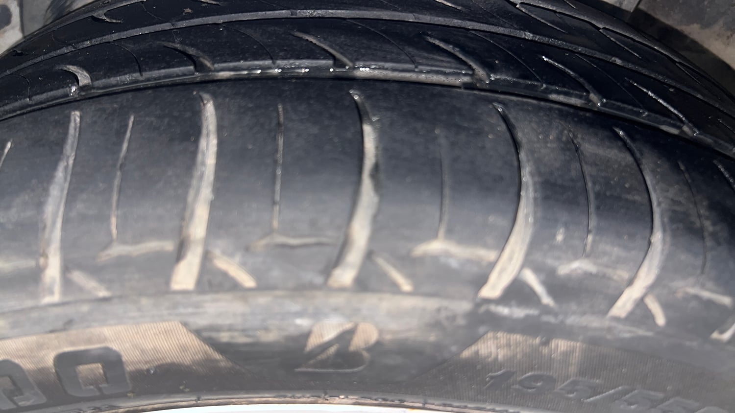 Used 2019 Hyundai Verna SX (O) 1.6 VTVT AT Petrol Automatic tyres LEFT REAR TYRE TREAD VIEW