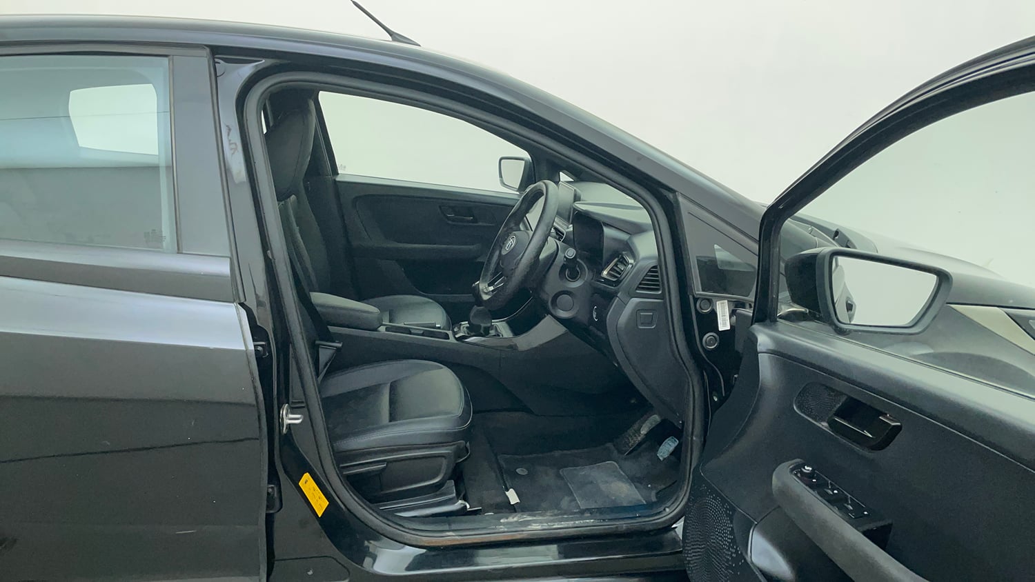 Used 2022 Tata Altroz XZ Plus Petrol Dark Edition Petrol Manual interior RIGHT SIDE FRONT DOOR CABIN VIEW