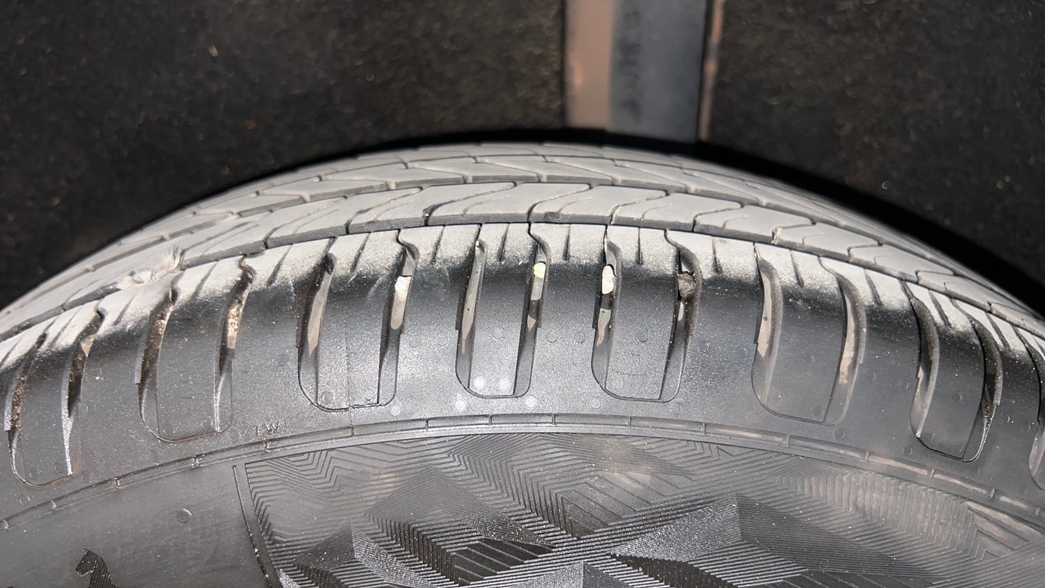 Used 2020 Ford EcoSport Titanium 1.5L Ti-VCT Petrol Manual tyres LEFT REAR TYRE TREAD VIEW
