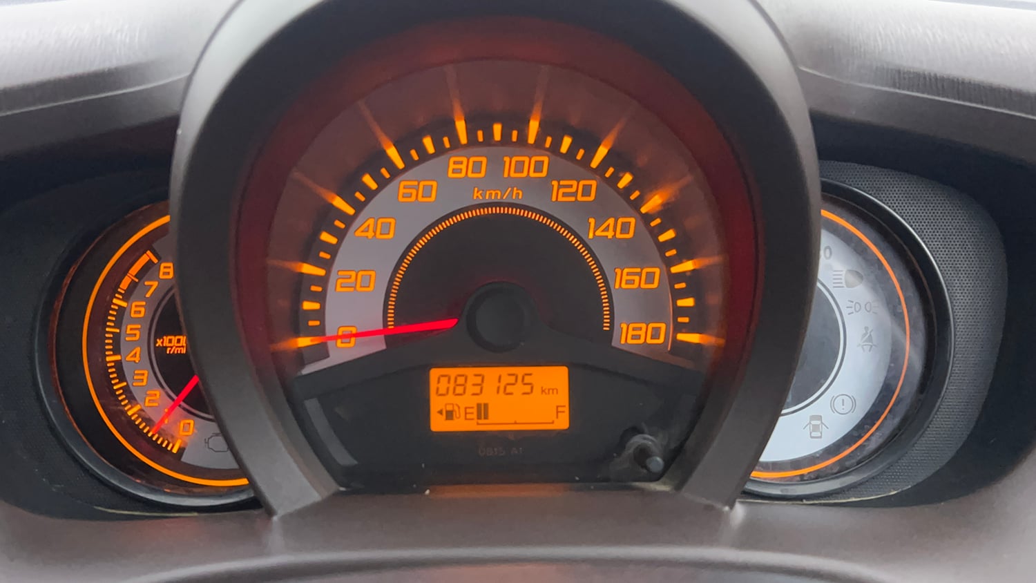 Used 2013 Honda Brio E MT Petrol Manual interior CLUSTERMETER VIEW