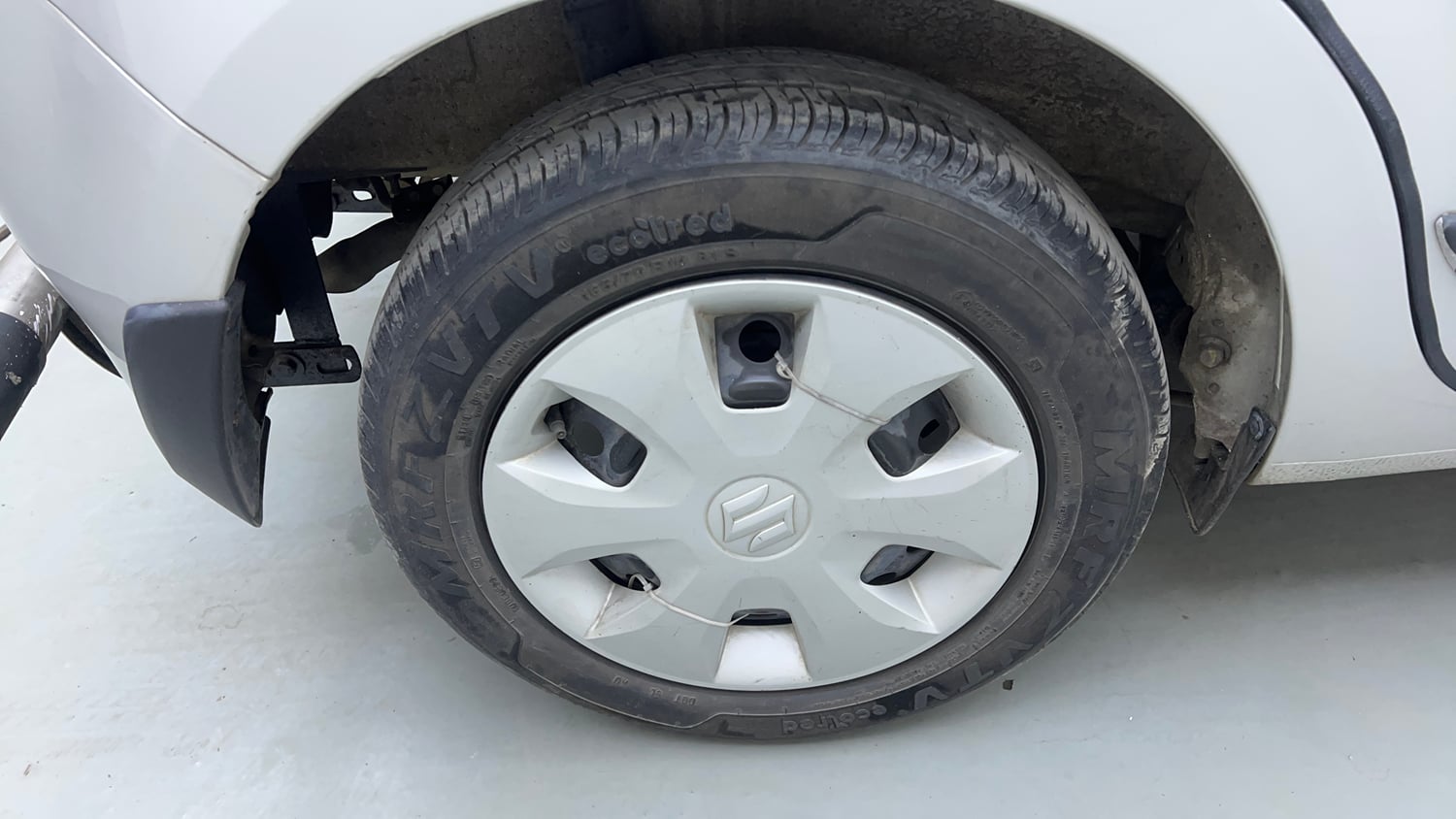 Used 2024 Maruti Suzuki Wagon R ZXI 1.2 Petrol Manual tyres RIGHT REAR TYRE RIM VIEW