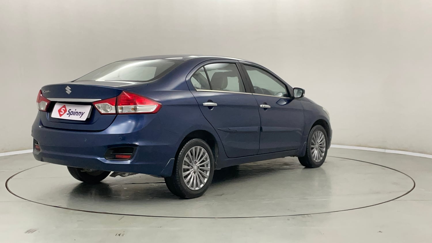 Used 2017 Maruti Suzuki Ciaz Alpha 1.4 MT Petrol Manual exterior RIGHT REAR CORNER VIEW