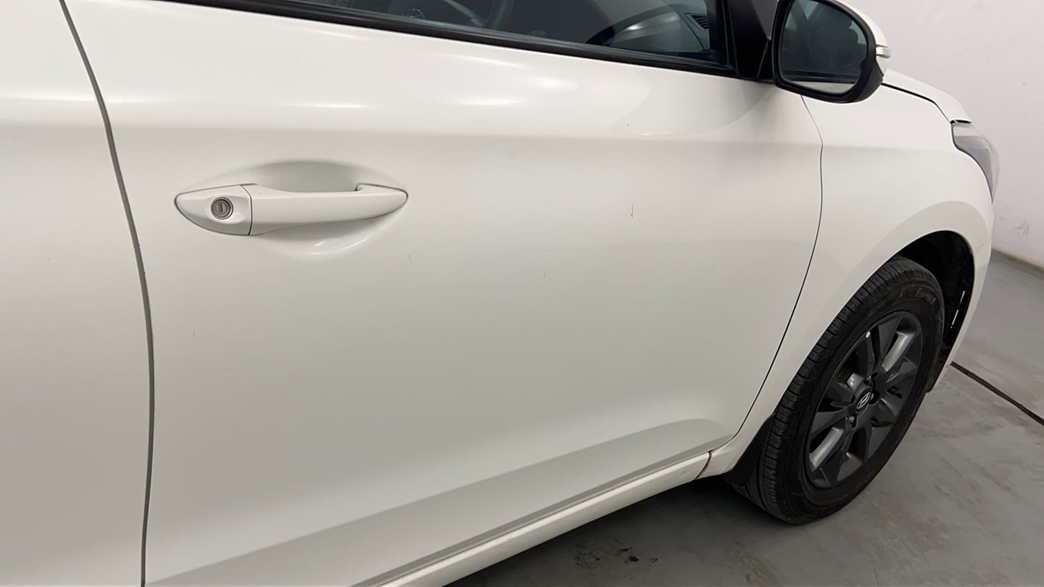 Used 2018 Hyundai Elite i20 Asta 1.2 Petrol Manual dents MINOR DENT