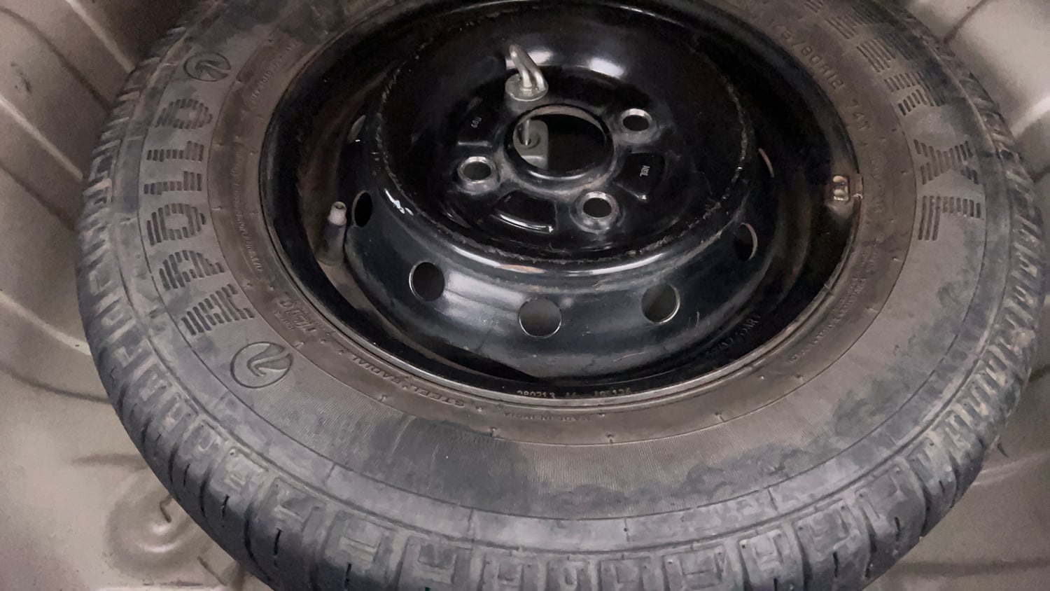 Used 2013 Maruti Suzuki Alto 800 Lxi Petrol Manual tyres SPARE TYRE VIEW