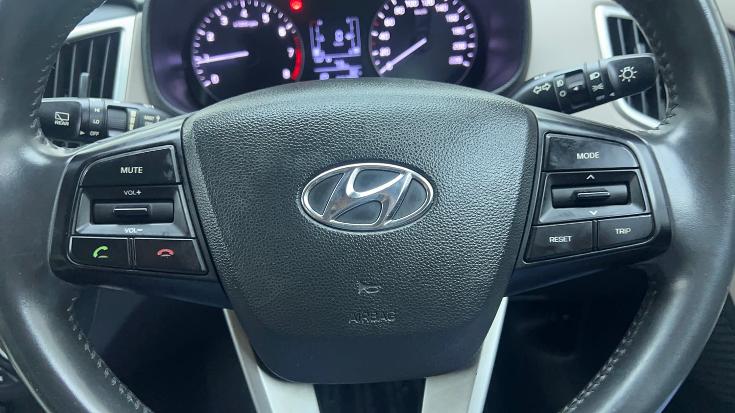Used 2017 Hyundai Creta 1.6 SX Plus AT Petrol Petrol Automatic top_features Airbags