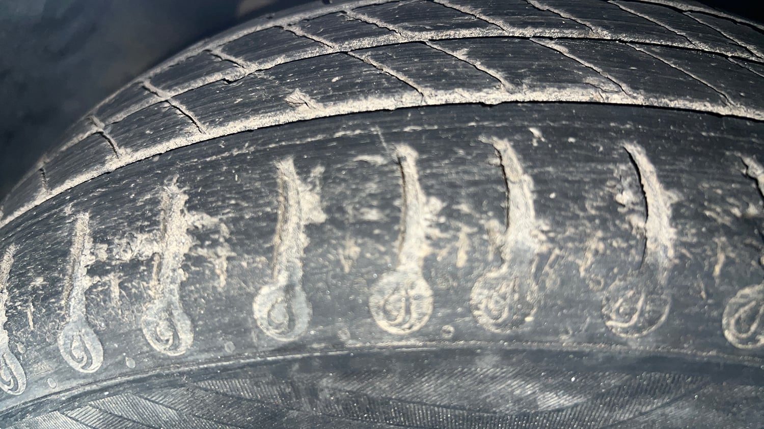 Used 2021 Tata Tiago XZ Petrol Manual tyres RIGHT FRONT TYRE TREAD VIEW