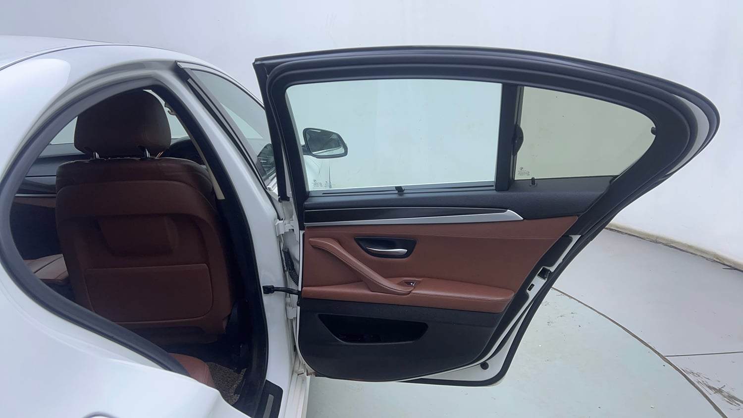 Used 2016 BMW 5 Series 520d Luxury Line Diesel Automatic interior RIGHT REAR DOOR OPEN VIEW