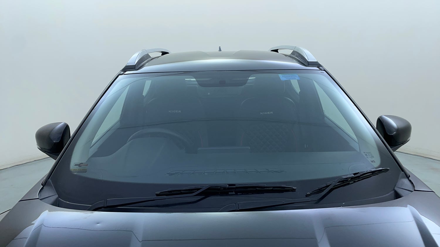 Used 2024 Renault Kiger RXZ MT Petrol Manual exterior FRONT WINDSHIELD VIEW