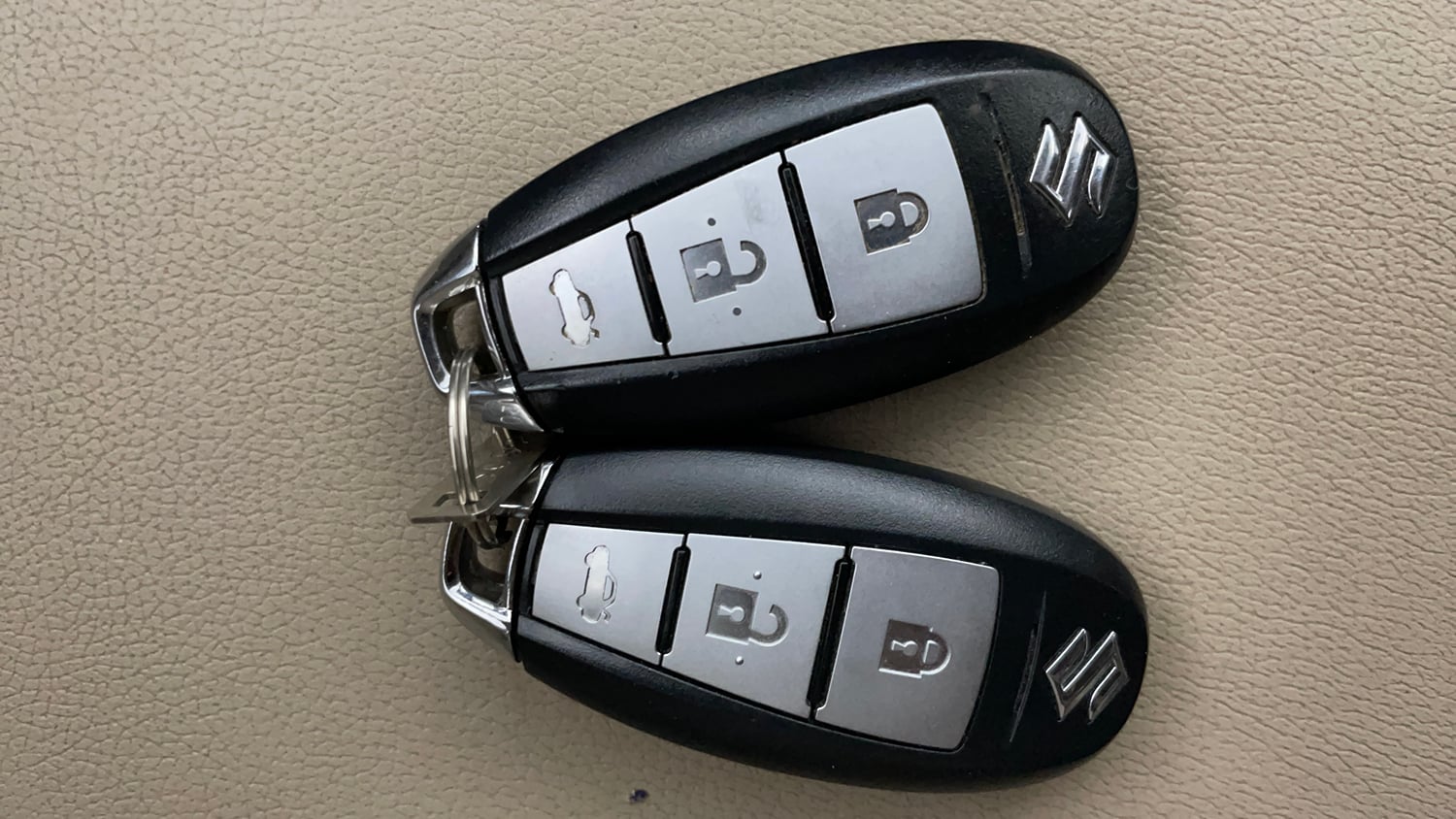 Used 2017 Maruti Suzuki Ciaz Alpha 1.4 MT Petrol Manual extra CAR KEY VIEW